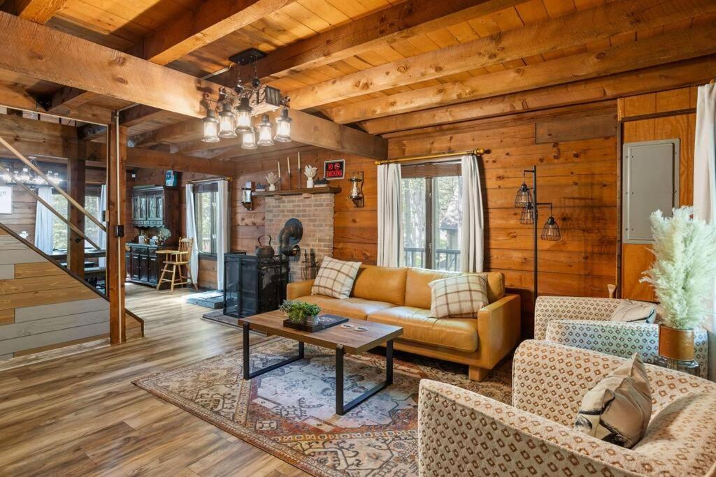 Rustic Luxury In The Pocono Mountains - Stag Holiday home